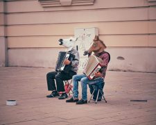 Strange habits of popular artists and what we learnt from them!