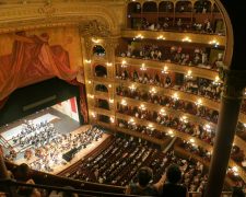 How can theatre promote peace?