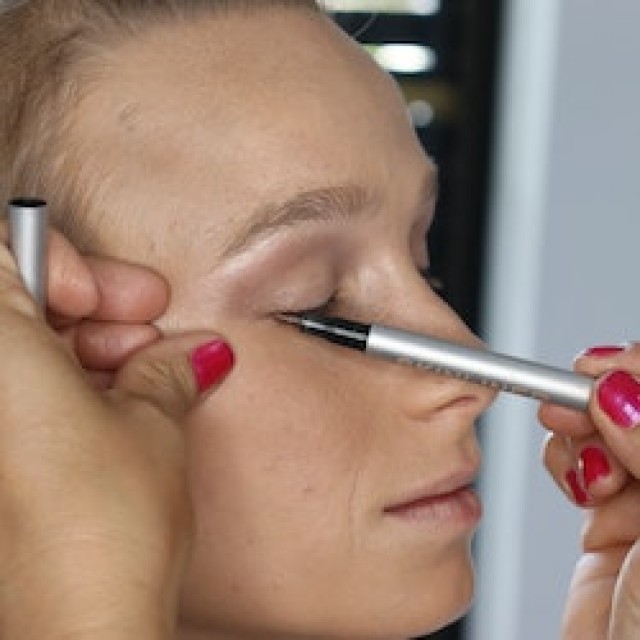 How to revive Eyeliner easily? Effective tips for eyeliner